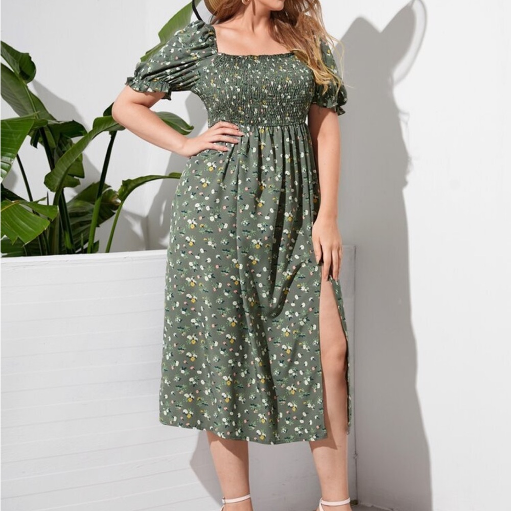 Plus size floral print thigh slit dress - Picture 4 of 7